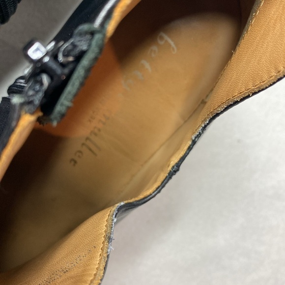 Bettye Muller black leather ankle bootie size 8 - Picture 5 of 7